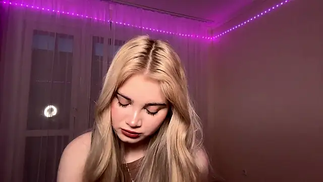 KarissaBoisse online show from 11.21.25