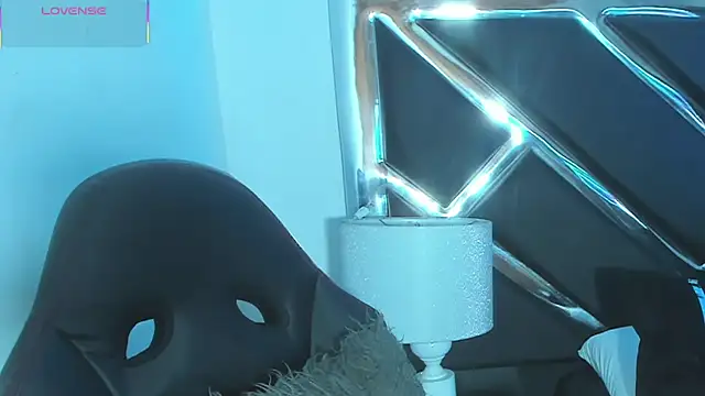 Snapshot of JojoBraando chatting on 12.22.25 JojoBraando online show from 12.22.25