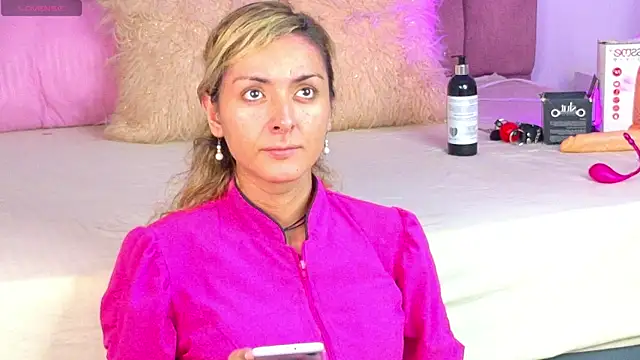 Snapshot of Lunitaa_Diva chatting on 12.05.25 Lunitaa Diva online show from 12.05.25