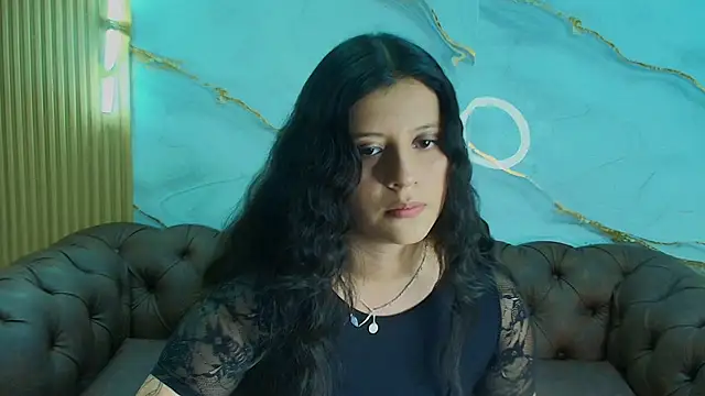 Snapshot of Diamond_tf chatting on 11.24.25 Diamond tf online show from 11.24.25