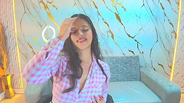 Snapshot of Diamond_tf chatting on 11.27.25 Diamond tf online show from 11.27.25