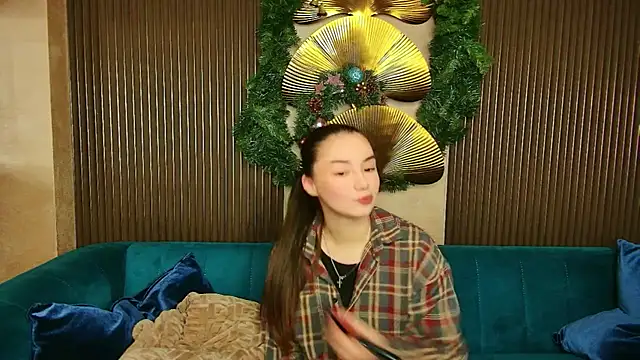 Amber Bond online show from 01.11.26