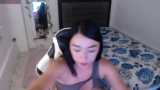 Ariel Laurentt online show from 07.18.26