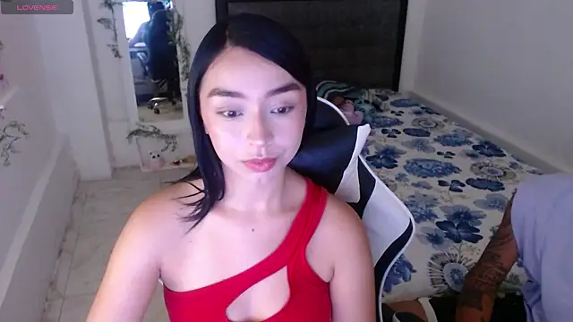 Ariel Laurentt online show from 07.26.26