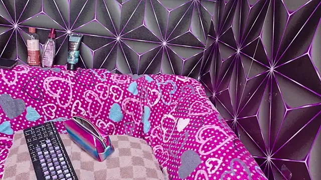 Snapshot of LyaRose chatting on 11.22.25 LyaRose online show from 11.22.25