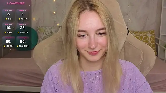 Snapshot of Shy_Polly chatting on 06.11.26 Shy Polly online show from 06.11.26