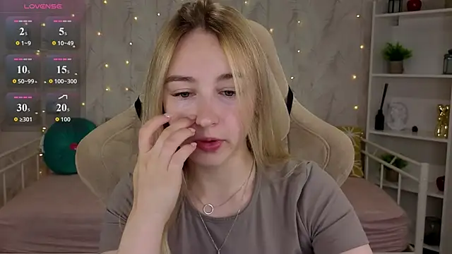 Shy Polly online show from 07.23.26
