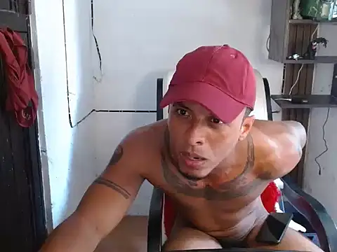 Snapshot of bigblackmen117uncs chatting on 11.22.25 bigblackmen117uncs online show from 11.22.25