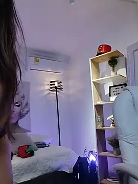 Lia Honeymind   online show from 11.25.25