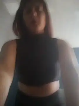 Snapshot of AnaMaria-12 chatting on 11.22.25 AnaMaria-12 online show from 11.22.25