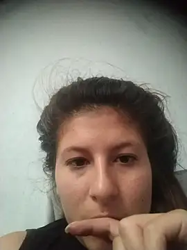 Snapshot of AnaMaria-12 chatting on 12.13.25 AnaMaria-12 online show from 12.13.25