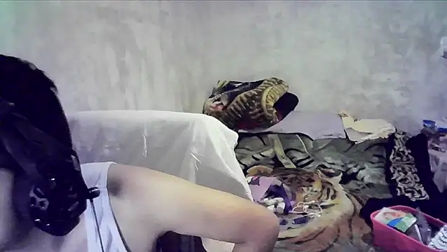 Snapshot of Giby_Grace chatting on 12.21.25 Giby Grace online show from 12.21.25