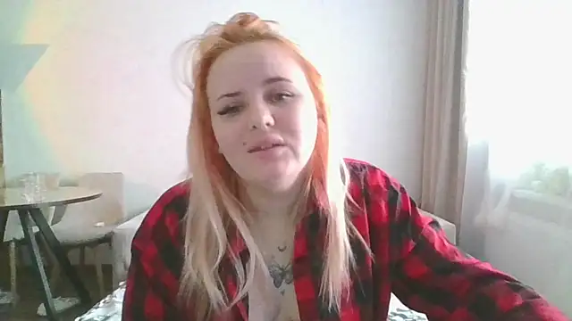 Pamella Loid online show from 12.17.25