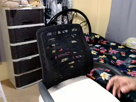 Snapshot of lovelyxmorena chatting on 11.26.25 lovelyxmorena online show from 11.26.25