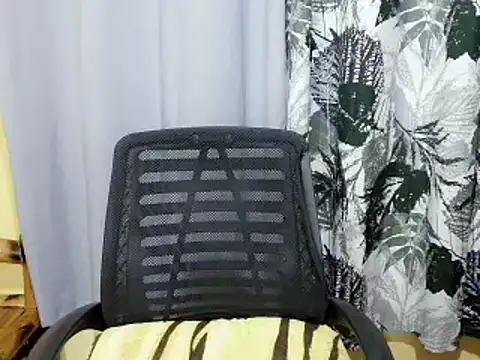 Snapshot of lovelyxmorena chatting on 05.11.26 lovelyxmorena online show from 05.11.26