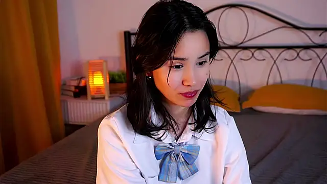 Snapshot of StaciaBratz chatting on 12.15.25 StaciaBratz online show from 12.15.25