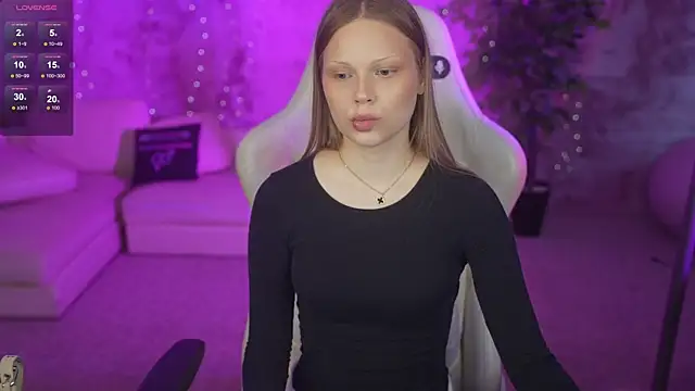 Charlotte Dreams online show from 07.12.26