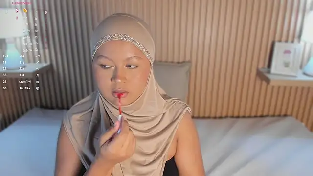 Snapshot of jasmyne_anbar chatting on 12.05.25 jasmyne anbar online show from 12.05.25