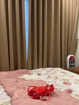 Queen-of-Love online show from 02.08.26