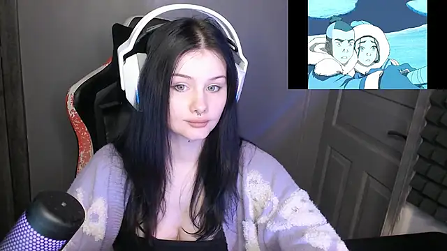 Snapshot of Moon_raven chatting on 12.03.25 Moon raven online show from 12.03.25