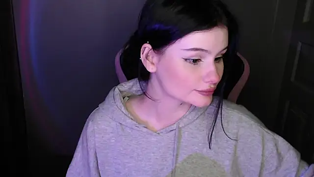 Snapshot of Moon_raven chatting on 02.21.26 Moon raven online show from 02.21.26