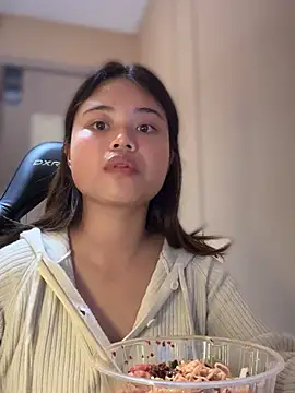 Snapshot of Toffee-00 chatting on 12.03.25 Toffee-00 online show from 12.03.25