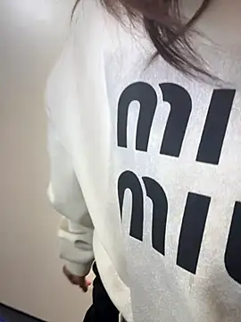 Snapshot of Toffee-00 chatting on 12.18.25 Toffee-00 online show from 12.18.25