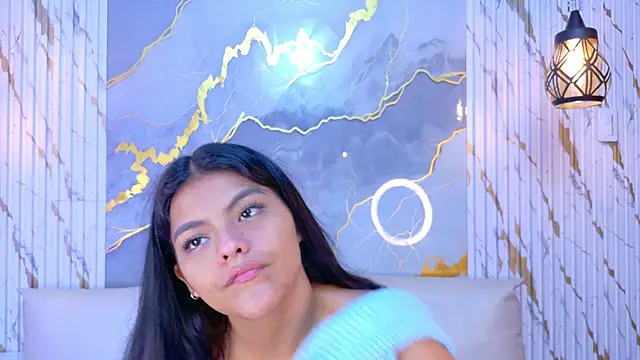 Snapshot of NIKIBUNNY chatting on 12.04.25 NIKIBUNNY online show from 12.04.25