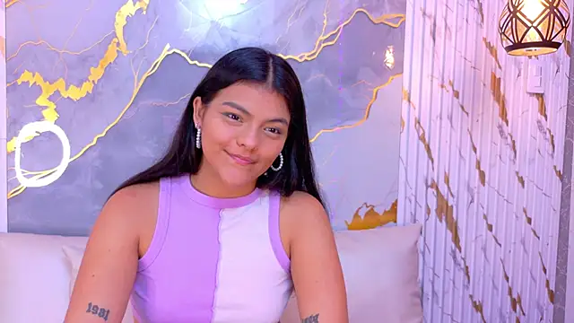 Snapshot of NIKIBUNNY chatting on 12.05.25 NIKIBUNNY online show from 12.05.25