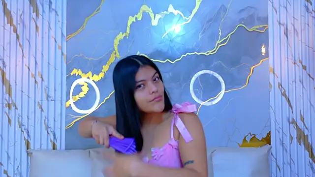 Snapshot of NIKIBUNNY chatting on 12.16.25 NIKIBUNNY online show from 12.16.25