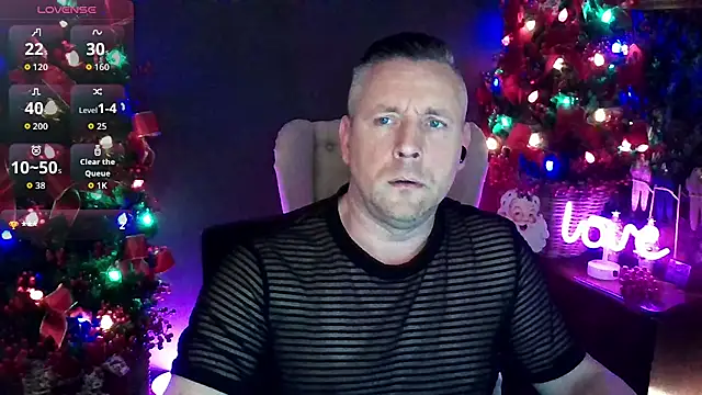 Snapshot of Hunter_Fl chatting on 11.29.25 Hunter Fl online show from 11.29.25