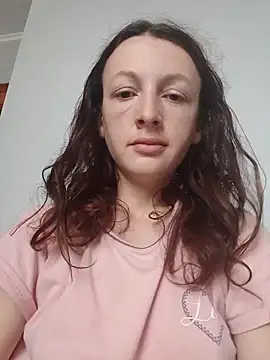 Snapshot of AlisKiv chatting on 11.22.25 AlisKiv online show from 11.22.25