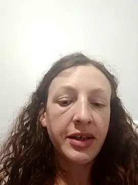 Snapshot of AlisKiv chatting on 11.23.25 AlisKiv online show from 11.23.25