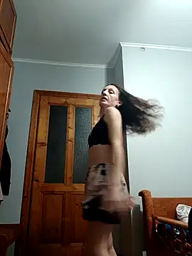 Snapshot of AlisKiv chatting on 11.27.25 AlisKiv online show from 11.27.25