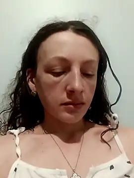 Snapshot of AlisKiv chatting on 11.29.25 AlisKiv online show from 11.29.25