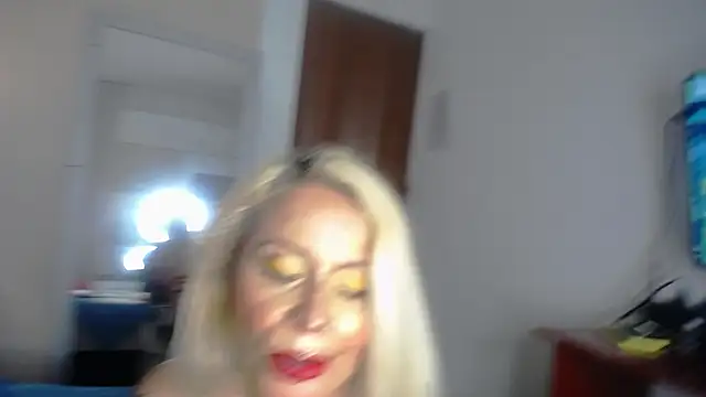 Snapshot of melo_deborah chatting on 02.25.26 melo deborah online show from 02.25.26