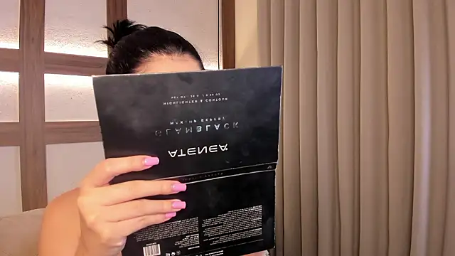 SarhaVega online show from 02.04.26