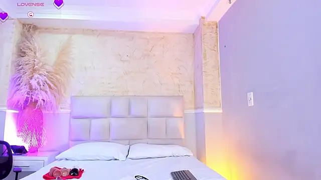 Snapshot of BritneyCortz_ chatting on 02.06.26 BritneyCortz online show from 02.06.26