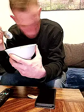 Snapshot of hamstiboy55 chatting on 02.16.26 hamstiboy55 online show from 02.16.26