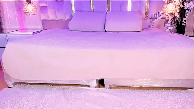 Naomistart online show from 02.25.26