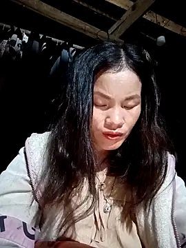 Snapshot of nangmo chatting on 11.26.25 nangmo online show from 11.26.25