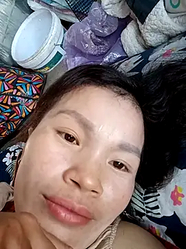 Snapshot of nangmo chatting on 11.27.25 nangmo online show from 11.27.25