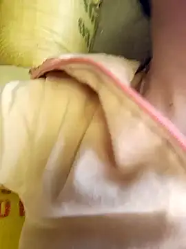 Snapshot of nangmo chatting on 11.28.25 nangmo online show from 11.28.25