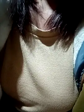 Snapshot of nangmo chatting on 12.14.25 nangmo online show from 12.14.25