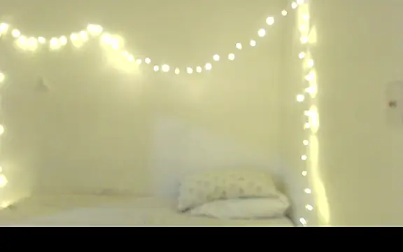 Snapshot of Renata_Honey chatting on 12.03.25 Renata Honey online show from 12.03.25