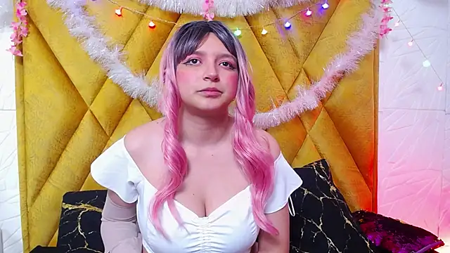 Snapshot of CandySwan chatting on 12.03.25 CandySwan online show from 12.03.25