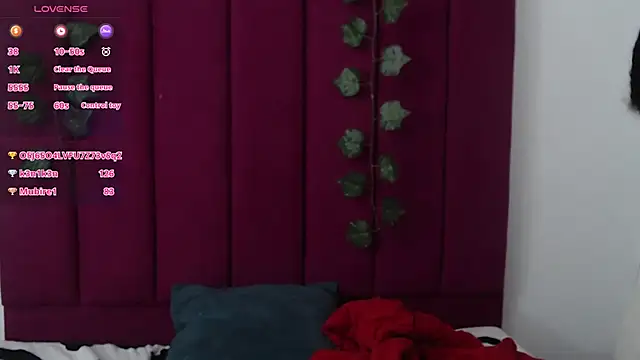 Snapshot of Tinyy_Star chatting on 12.03.25 Tinyy Star online show from 12.03.25