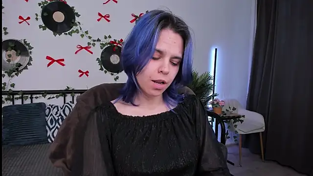 LiraBelle online show from 05.13.26