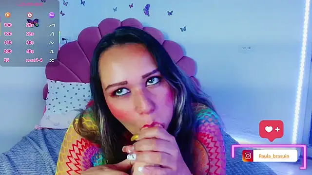 Snapshot of paula_brausin_ chatting on 11.24.25 paula brausin online show from 11.24.25