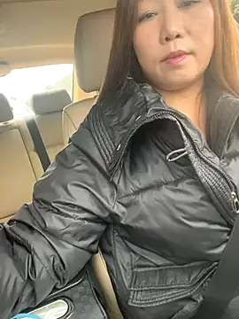 Snapshot of Xiaomili8 chatting on 12.03.25 Xiaomili8 online show from 12.03.25